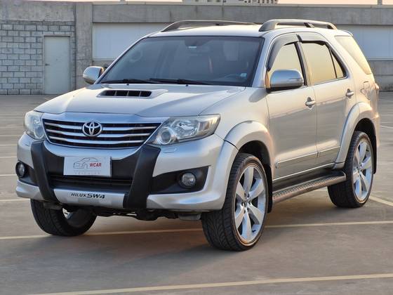 TOYOTA HILUX SW4 3.0 SRV 4X4 7 LUGARES 16V TURBO INTERCOOLER DIESEL 4P AUTOMÁTICO
